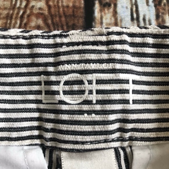 Anne Taylor Loft Seersucker Striped Cropped Capri Pants - Picture 10 of 12